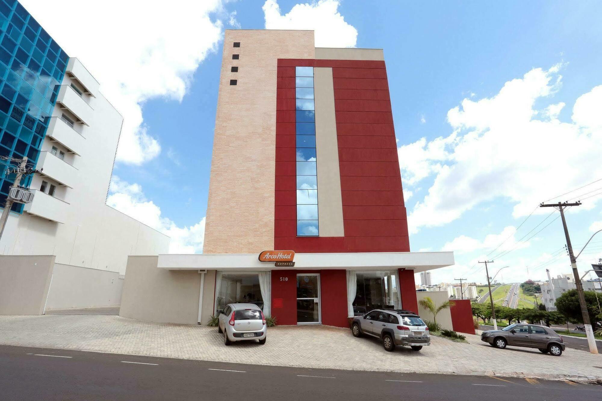 Golden Tower Express Franca By Fenix Hoteis Exterior foto
